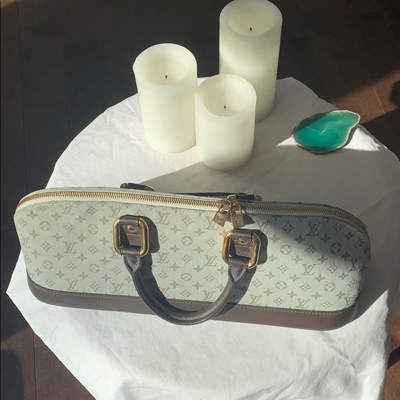 LOUIS VUITTON Monogram Canvas Horizontal Alma Bag - Picture 2 of 16